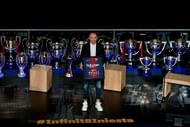 FBL-ESP-LIGA-BARCELONA-INIESTA-TRIBUTE